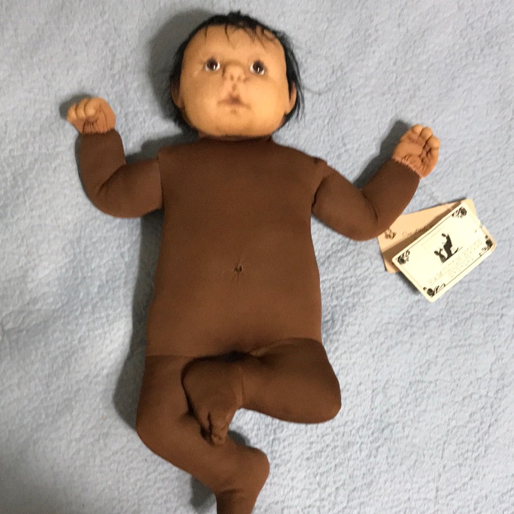 🟤Vintage Hamilton House Doll/Paper Tags attached.Brown Cloth Doll /Black Hair